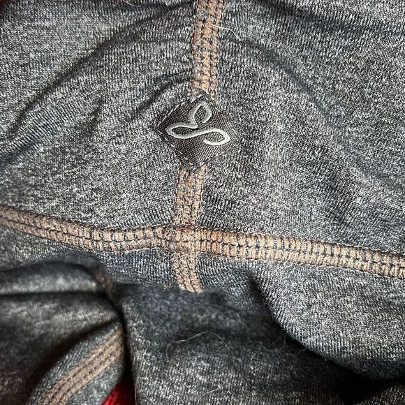 Prana Audrey Knicker size M capri low rise in grey - Picture 7 of 8